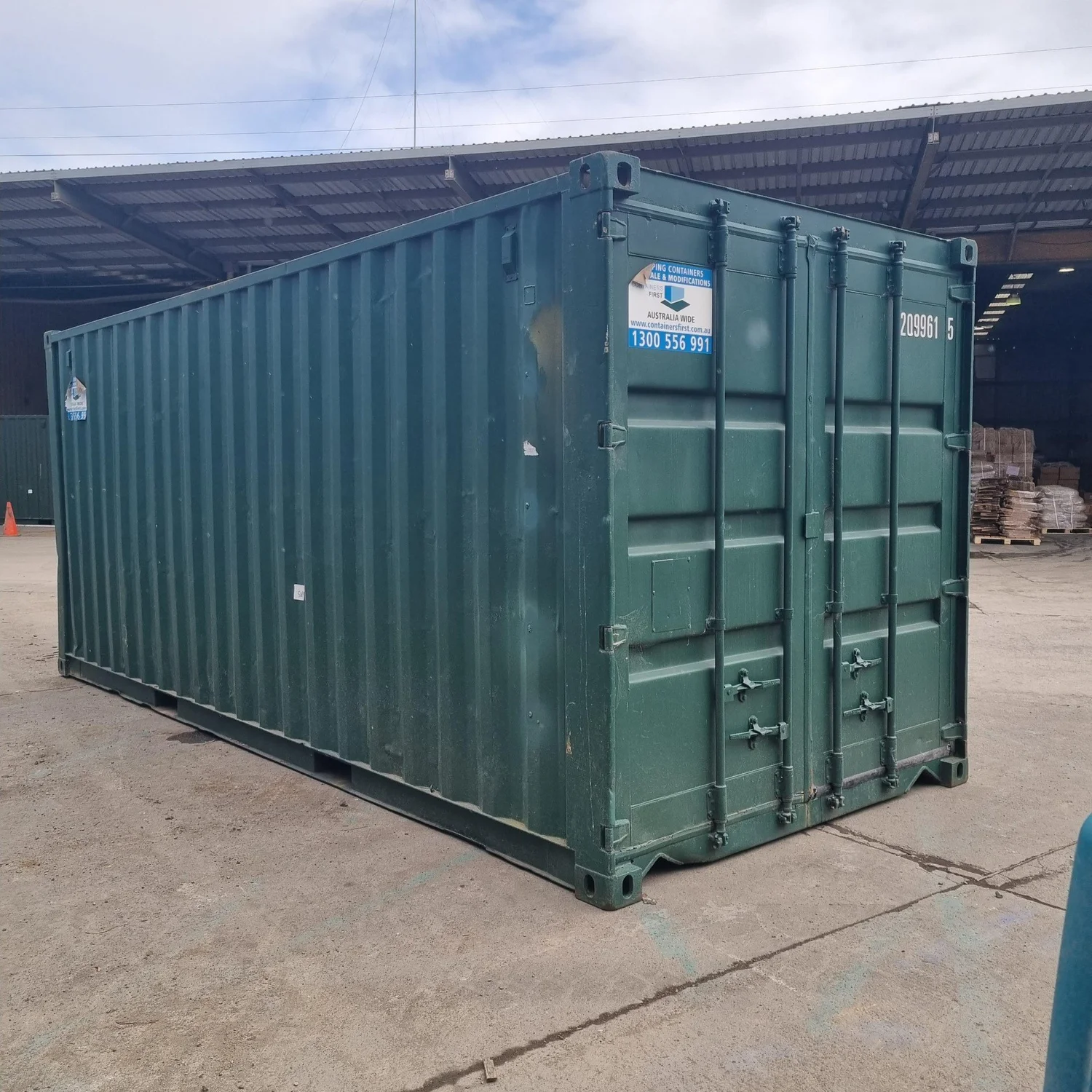 Gebrauchter 20-Fuß-Standardcontainer (grün)